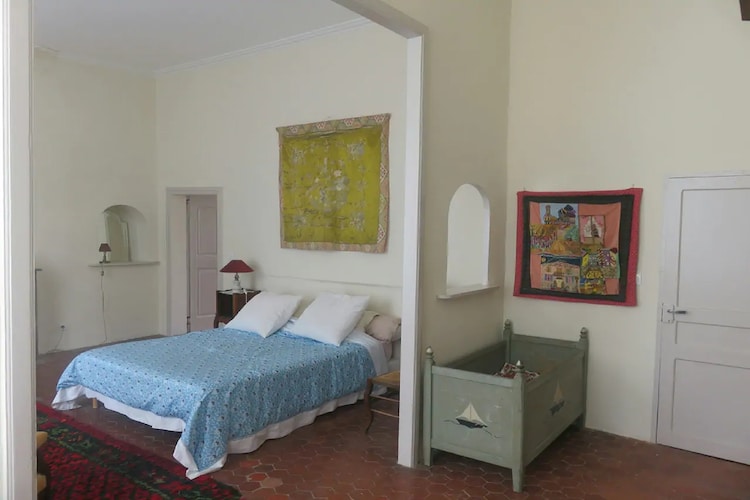 Sfeervol vakantiehuis in Tarascon met een tuin