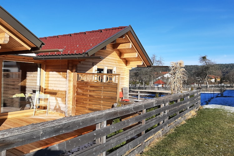 Knus chalet in Finkenstein met een terras