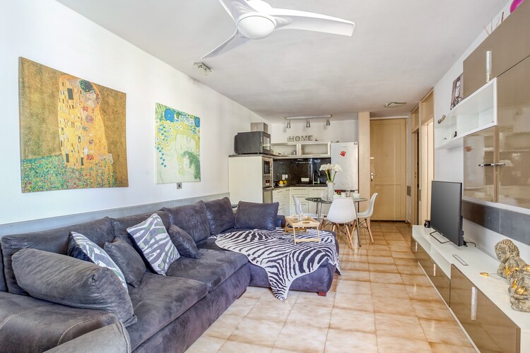 Mooi appartement in Las Galletas met een gedeeld zwembad