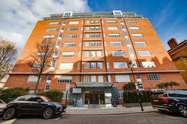 FLAT 709 - ROLAND HOUSE