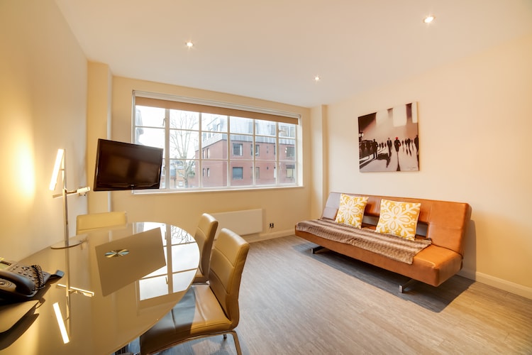 Flat 609 - Roland House