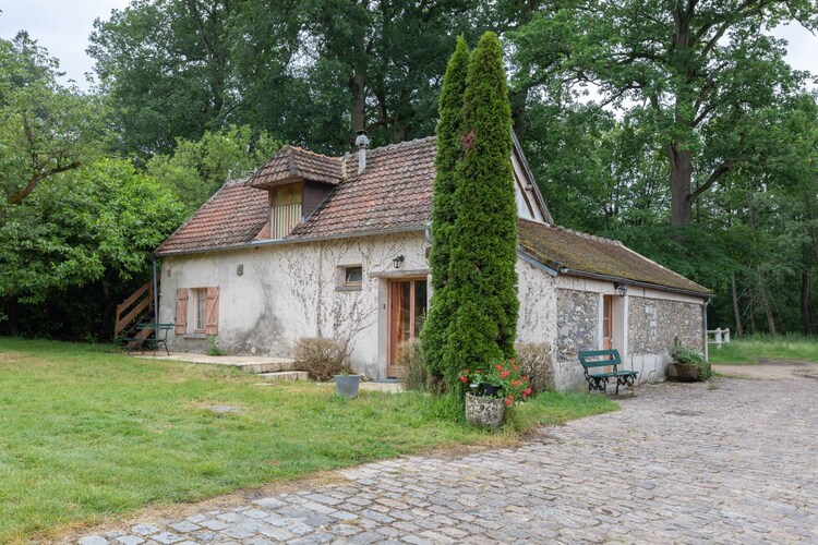 Gîte De Charme Dans Un Parc à Raizeux Je