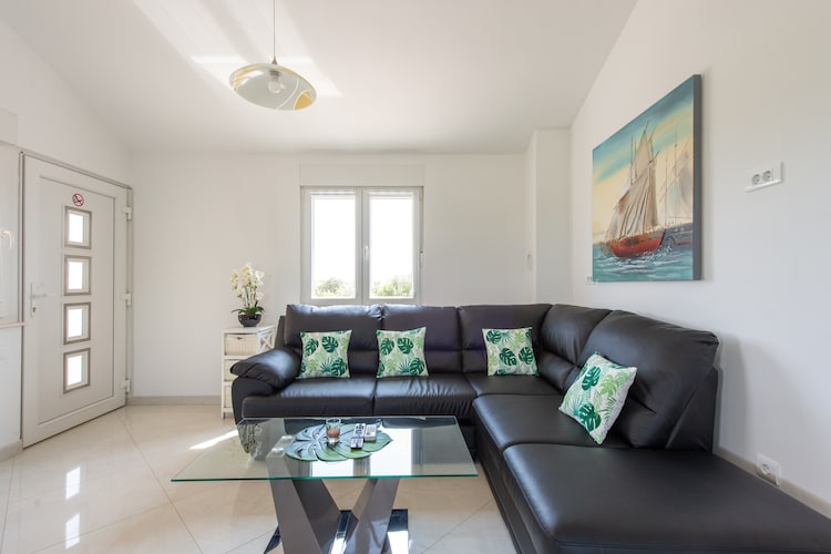Luxe Apartment in Vir met balkon