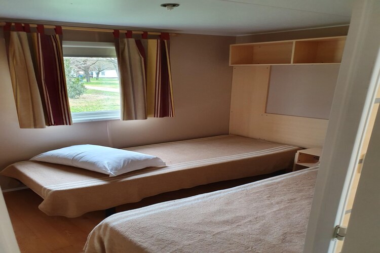 Comfortabel chalet in Bracciano met zwembad