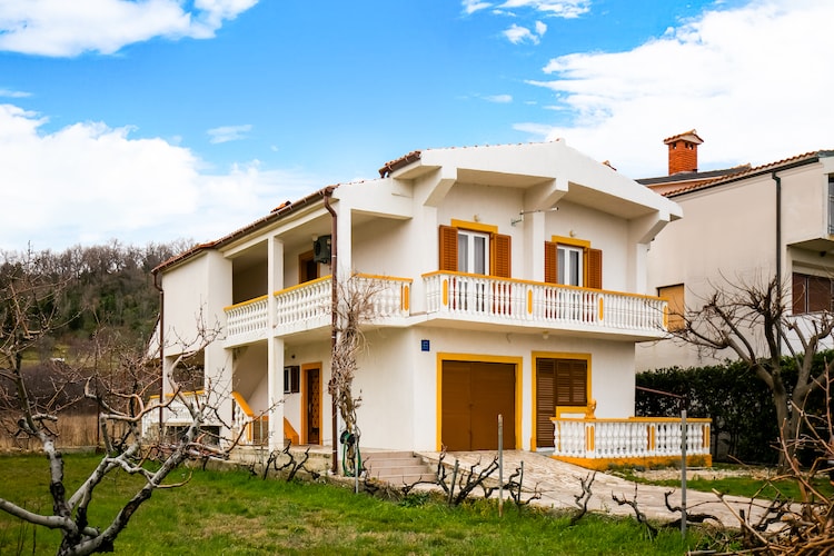 Simple Apartment Krneza 1