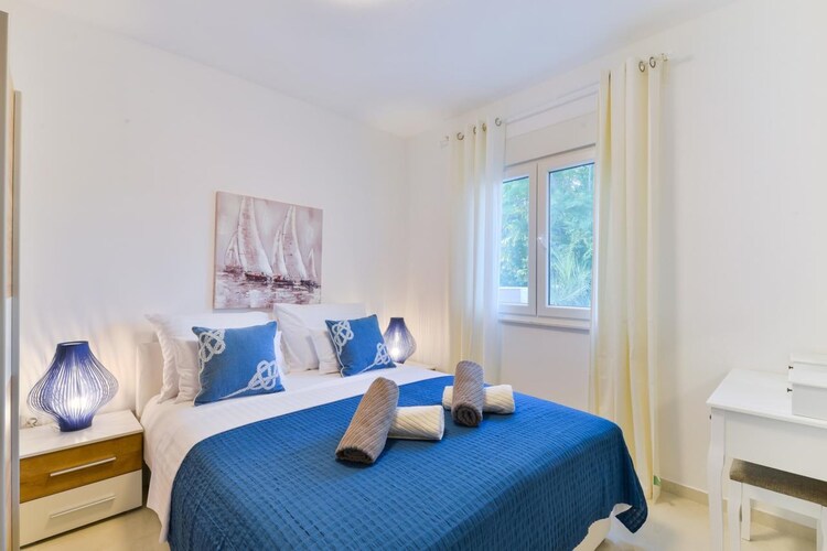 Cozy apartment Vir1