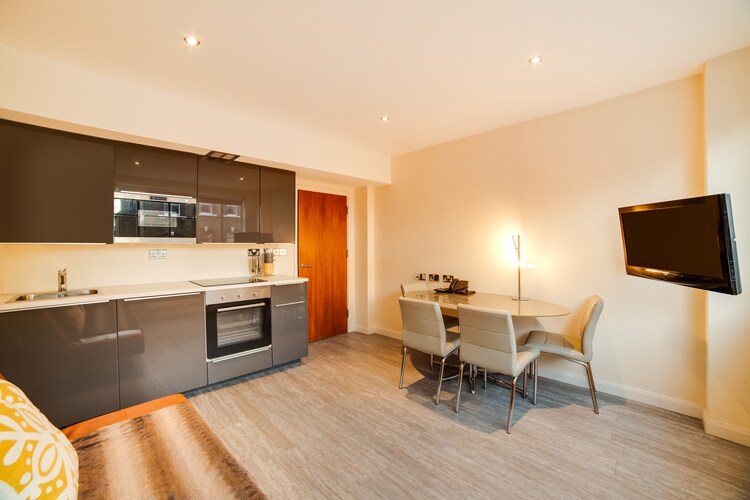 Flat-710 - ROLAND HOUSE - STUDIO APARTMENT