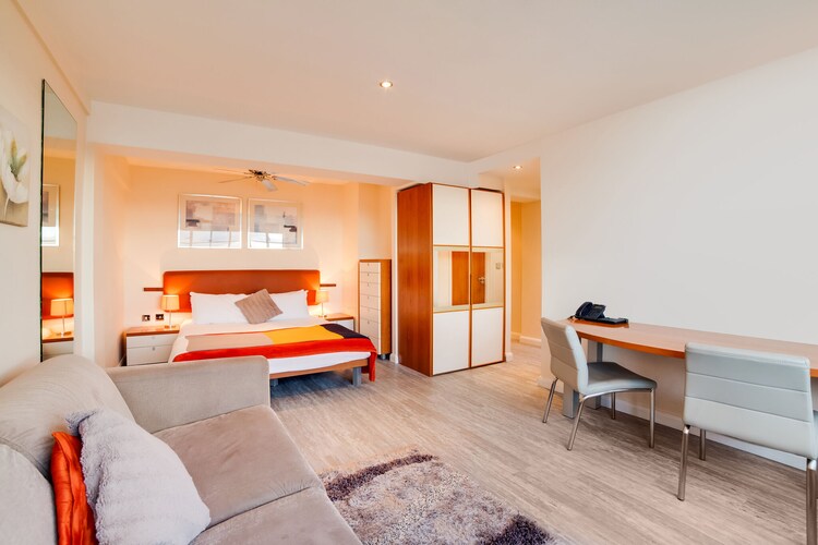 Flat-608 - Roland House - Studio Apartment