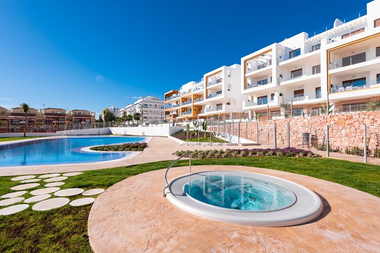 Heerlijk Apartment in Orihuela Costa met een zwembad