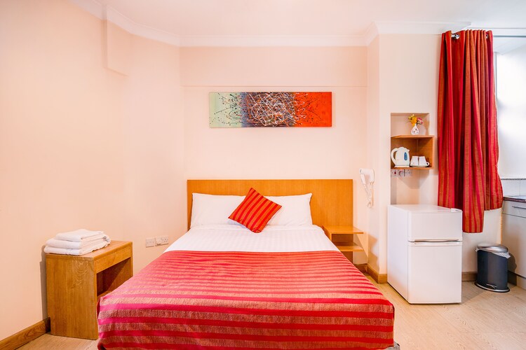 FLAT 2- GROVE APARTMENTS
