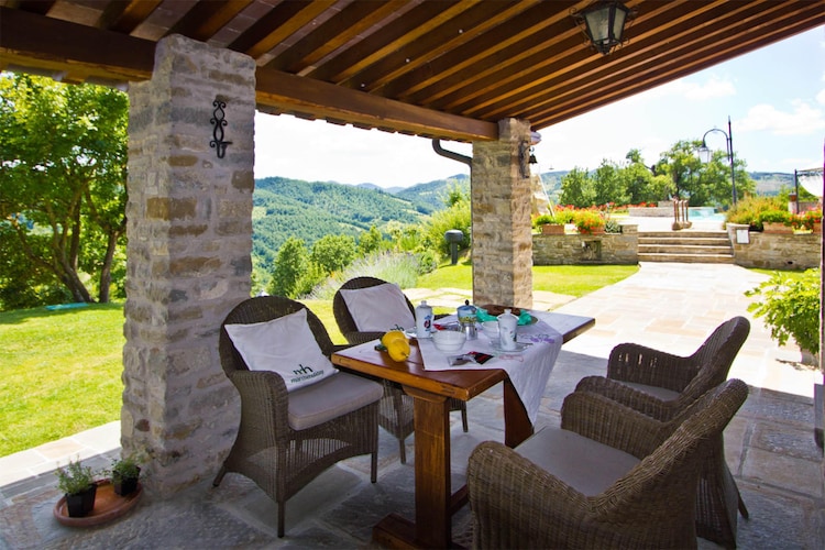 La Rocca Estate