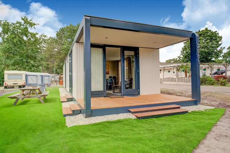 Fijn chalet in Sevenum met een gedeeld zwembad