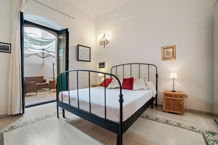 Dipino Cantastorie House