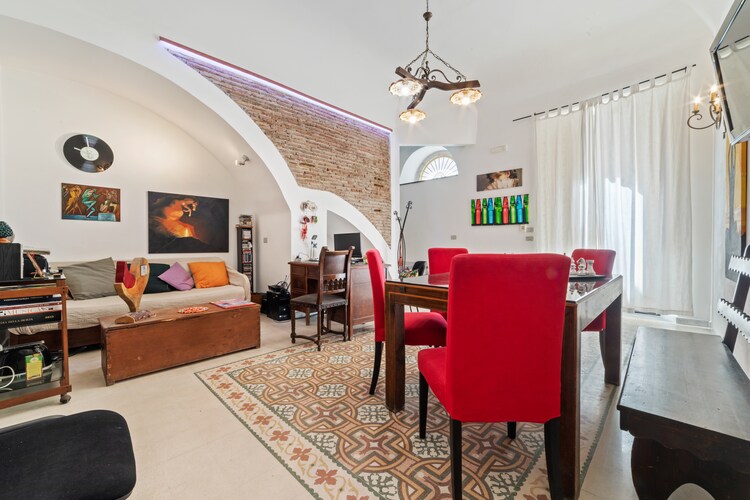 Dipino Cantastorie House