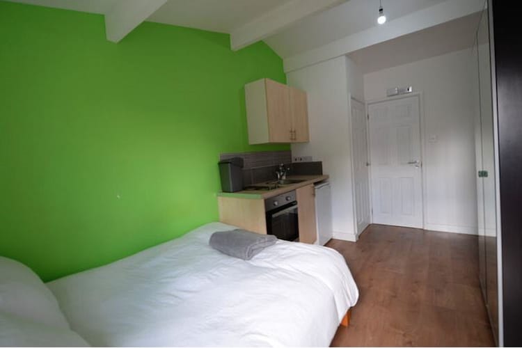 Studio - 1 Mile From Train Station Coventry