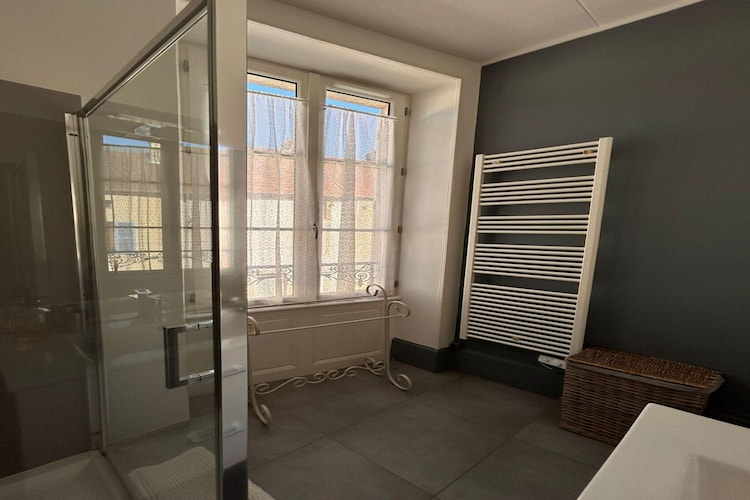 Bligny-sur-Ouche-Badkamer