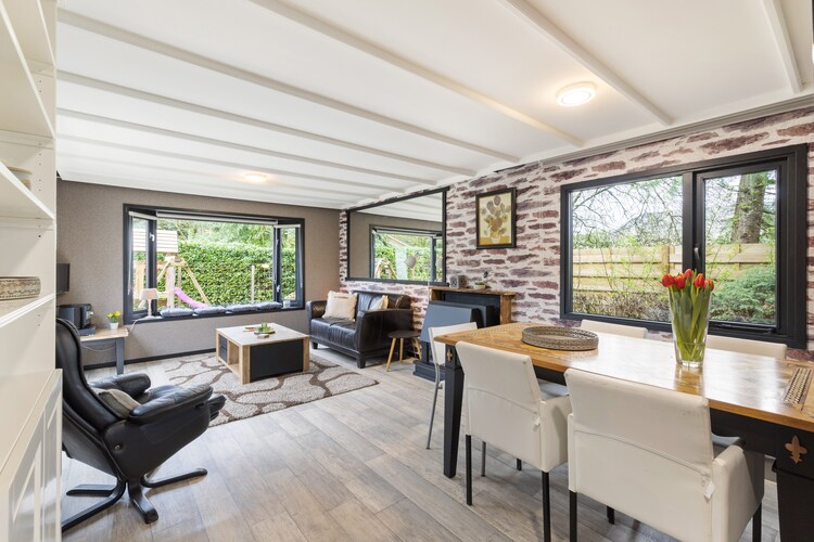 Ruim chalet op kleinschalig vakantiepark naast bos, ideaal voor gezinnen