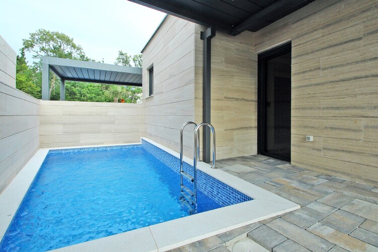 Apartment Fran 4 with Private Pool