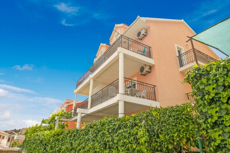 Apartment Villa Narona