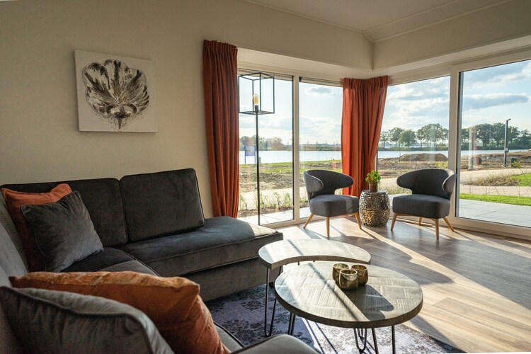 Resort De Kraaijenbergse Plassen 2