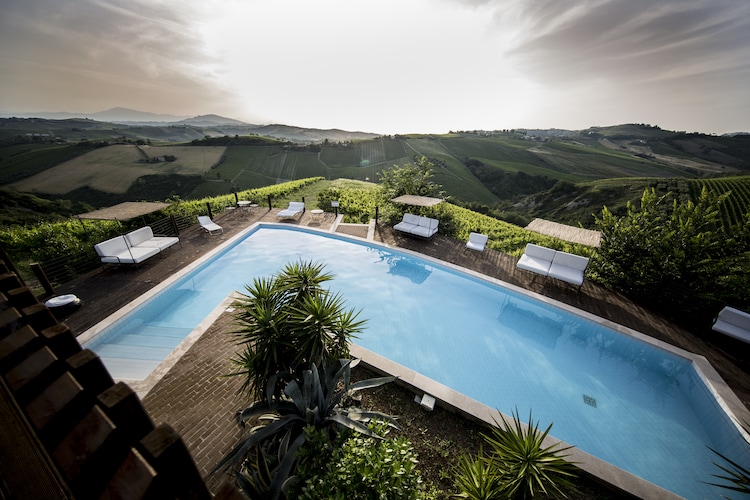 Aantrekkelijk Apartment in Ascoli Piceno met een bubbelbad