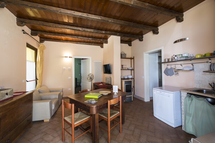 Sfeervol Apartment in Ascoli Piceno met een bubbelbad