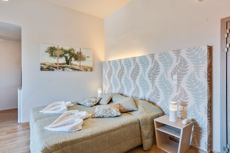 Lassia Studio 14 mit Poolblick
