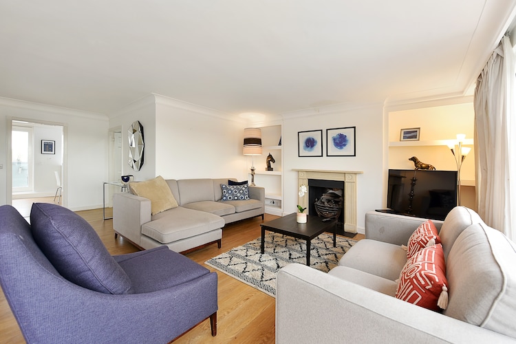 Knightsbridge-The Milner Elegance Penthouse3 Bed