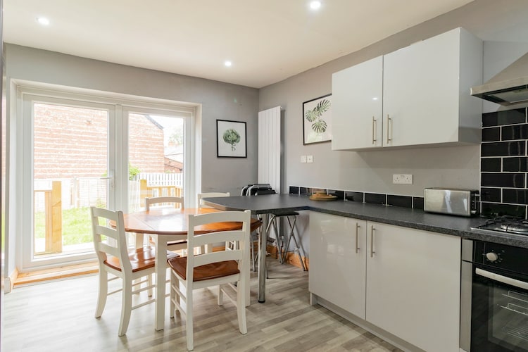 Goulden Haven Manchester Sleeps 18