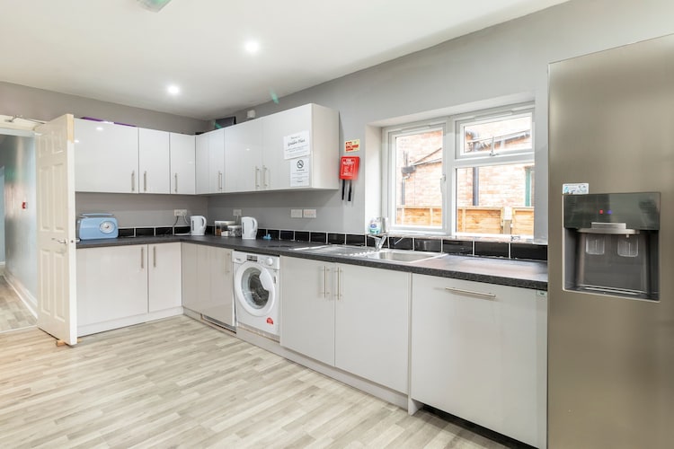 Goulden Haven Manchester Sleeps 18
