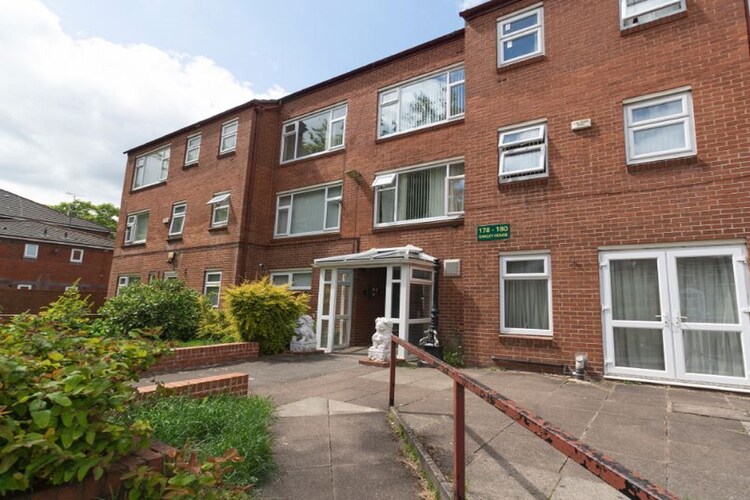 Twin Beds Studio Apt Upper Chorlton Manchester