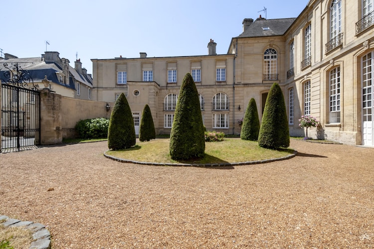 Moderne Apartment dans un Ancien Hôtel particulier à Bayeux