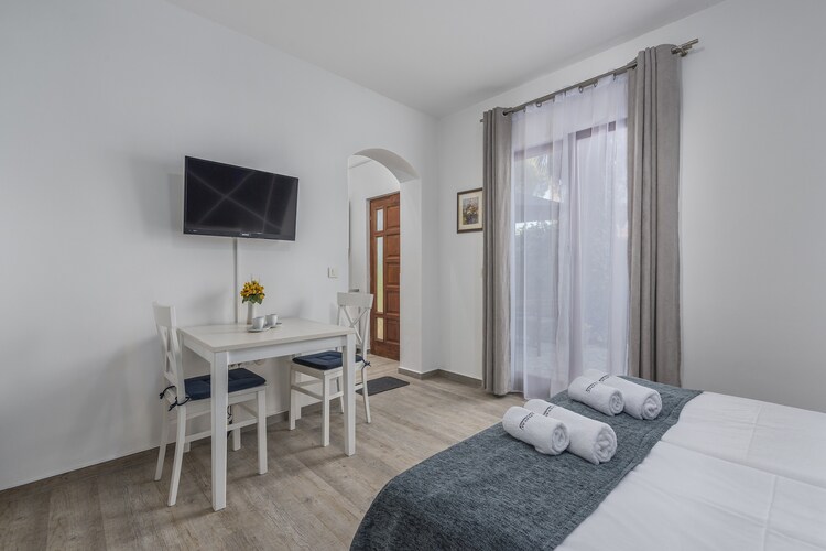 Villa Ladavac B&B \/ One Bedroom Apartment A3