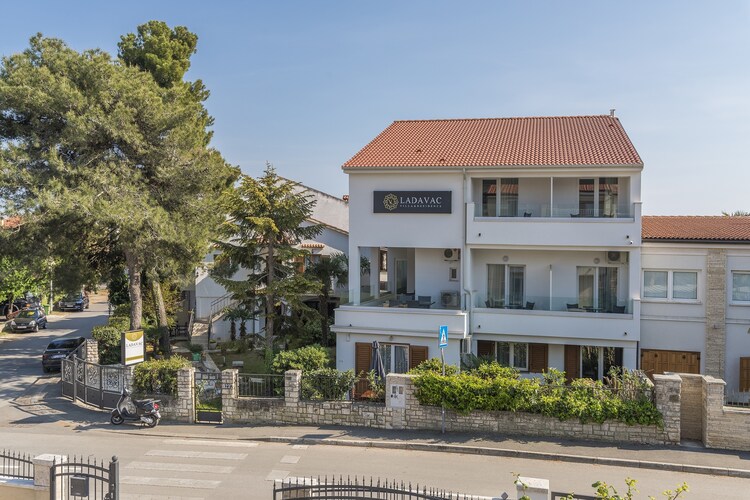 Villa Ladavac B&B \/ One Bedroom Apartment A4 in Rovinj