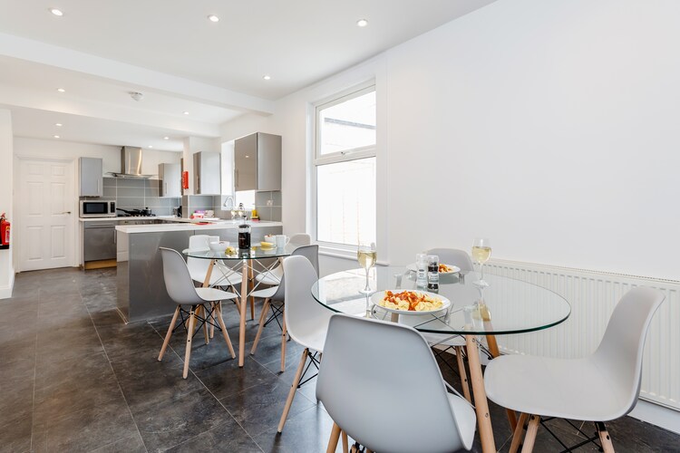 Double Room ensuite-Westland House
