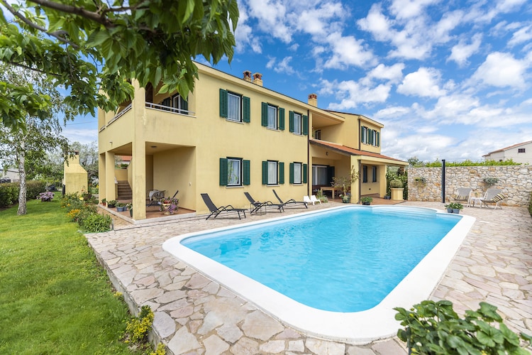 One bedroom Apartment Mare A3 with shared Pool \n