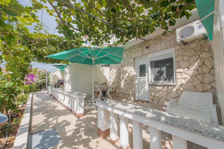 Apartment 1 Okrug Gornji