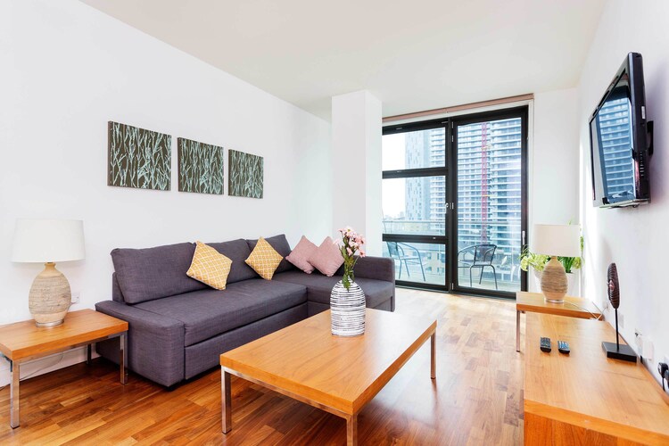 Flat 7- Discovery Dock West 2 Bed
