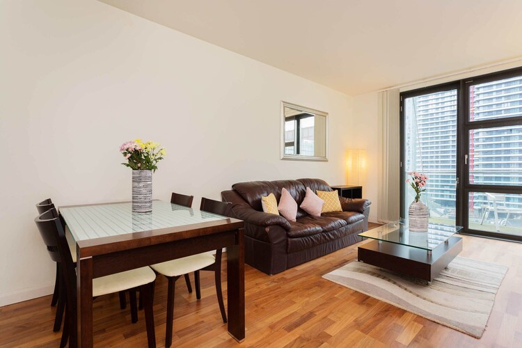Flat 126-Discovery Dock West 2 Bed