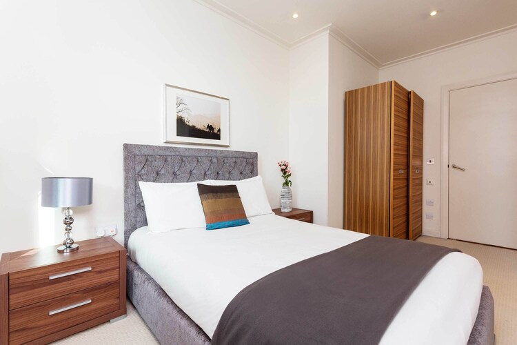 Flat 181- Discovery Dock East 2 Bed