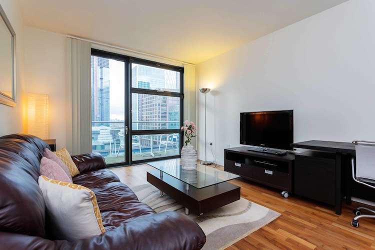 Flat 2- Discovery Dock West 2 Bed