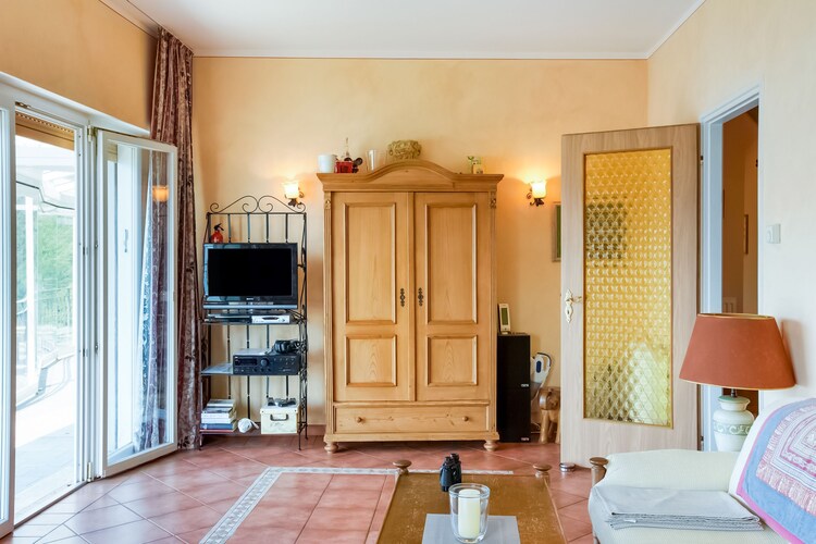 Villa Panoramica con terrazzo e giardino di inverno sul Lago Maggiore