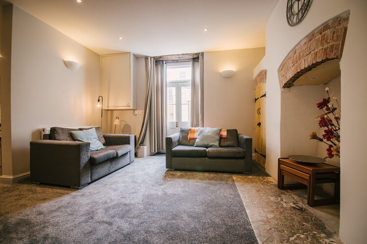 Stonehouse Apartment