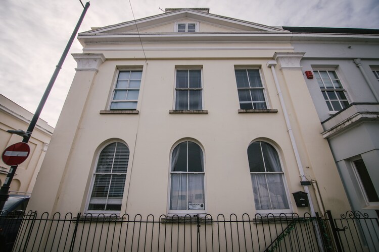 Stonehouse Apartment
