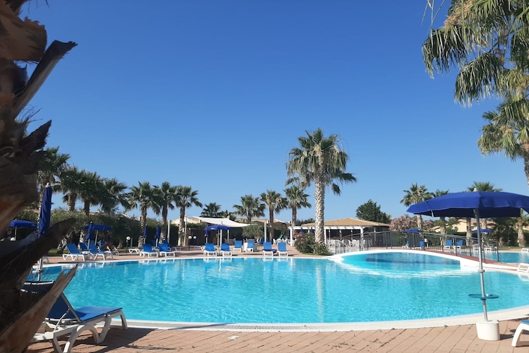 Heerlijk appartement in Campofelice di Roccella bij de zee