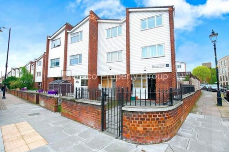 3 Bed Terrace In Tufnell Court