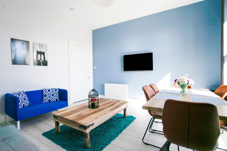 GLASGOW 9 luxury cessnock