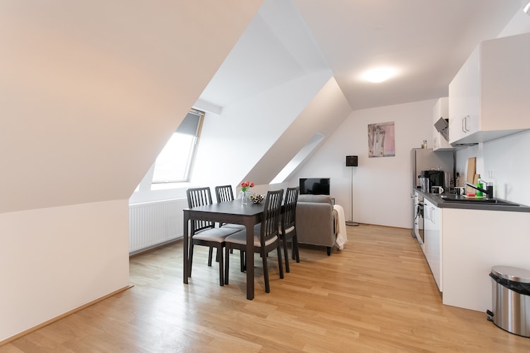 Sunny Penthouse With Terrace