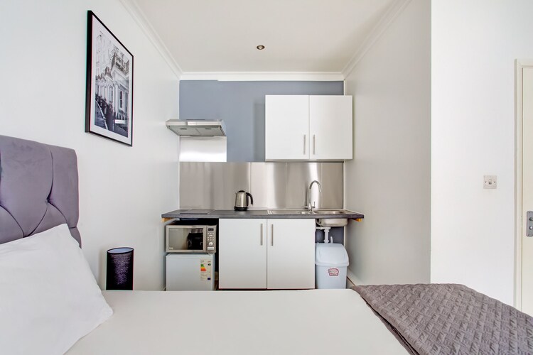 Flat 4-Sussex Gardens