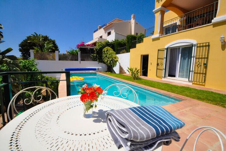 Fröhliches Ferienhaus in Salobreña mit privatem Pool